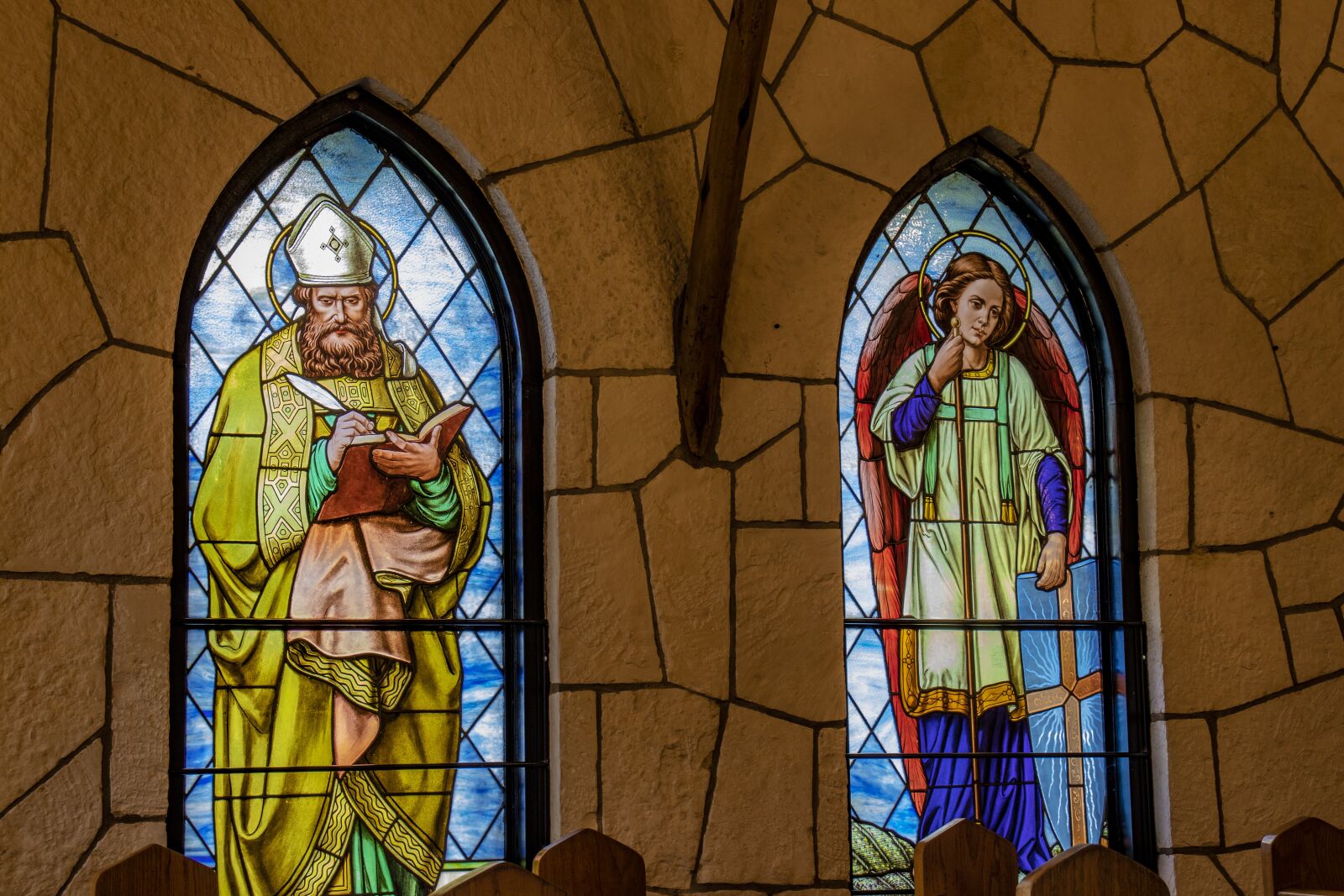 Canon EOS 800D (EOS Rebel T7i / EOS Kiss X9i) sample photo. Stained glass, church window photography
