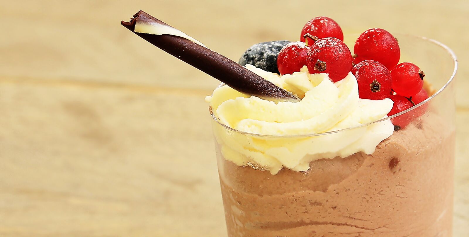 Canon EOS 550D (EOS Rebel T2i / EOS Kiss X4) sample photo. Dessert, chocolate cream, sweet photography