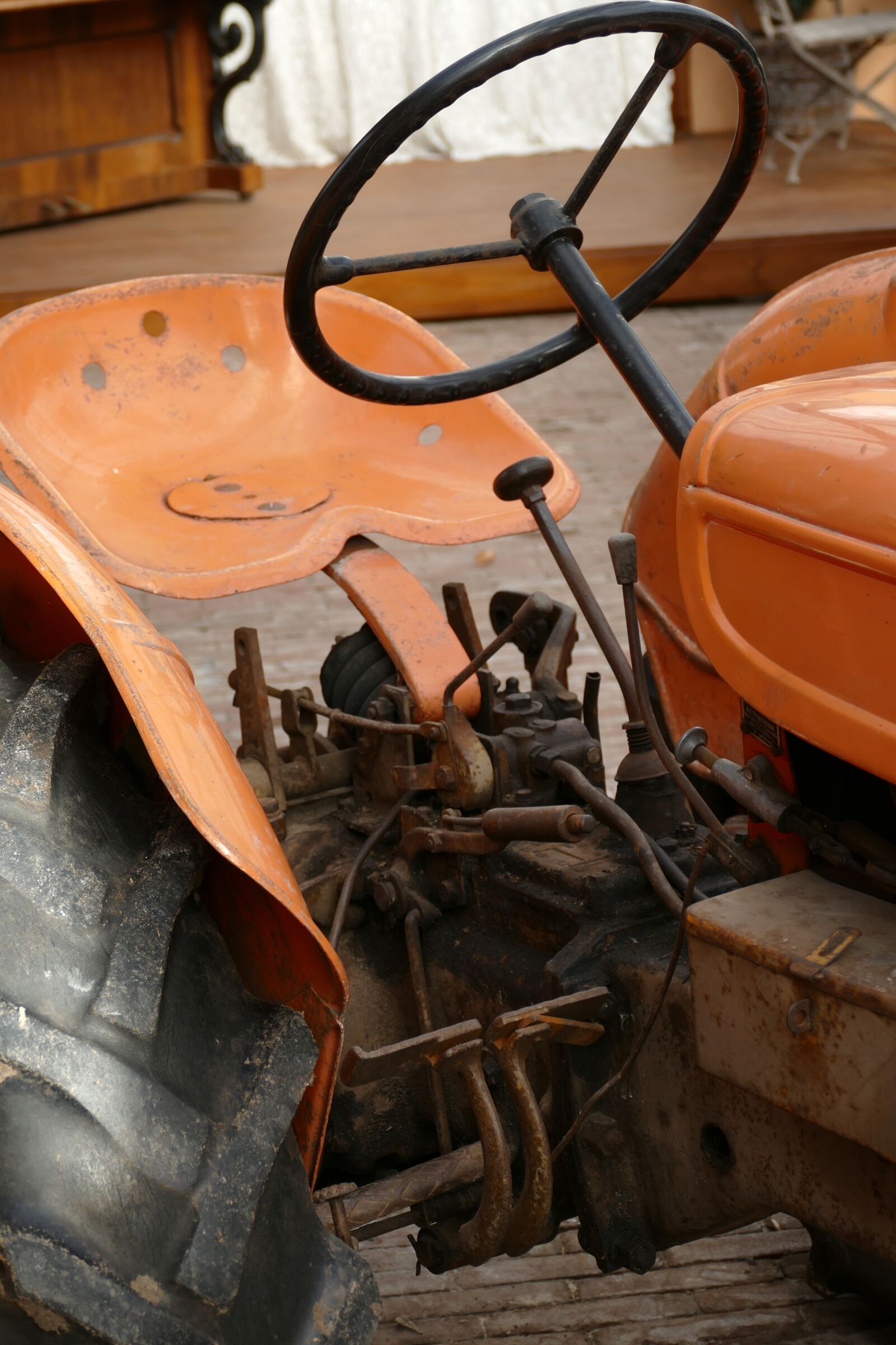 Panasonic Lumix DMC-FZ1000 sample photo. Tractor, vehicle, oldtimer photography