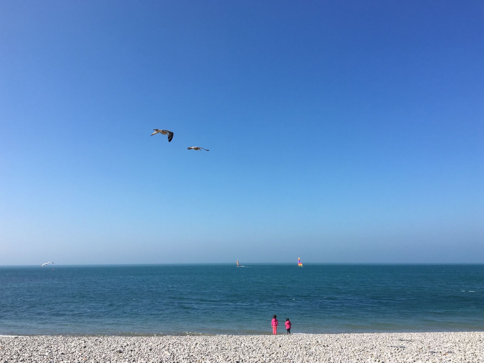 Apple iPhone 6s sample photo. Sea, ocean, girls photography
