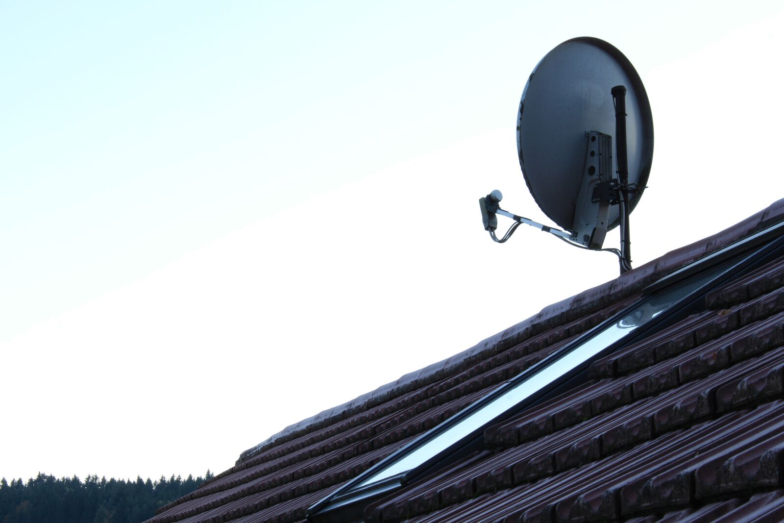 Canon EOS 700D (EOS Rebel T5i / EOS Kiss X7i) sample photo. Antenna, satellite, telecommunications photography