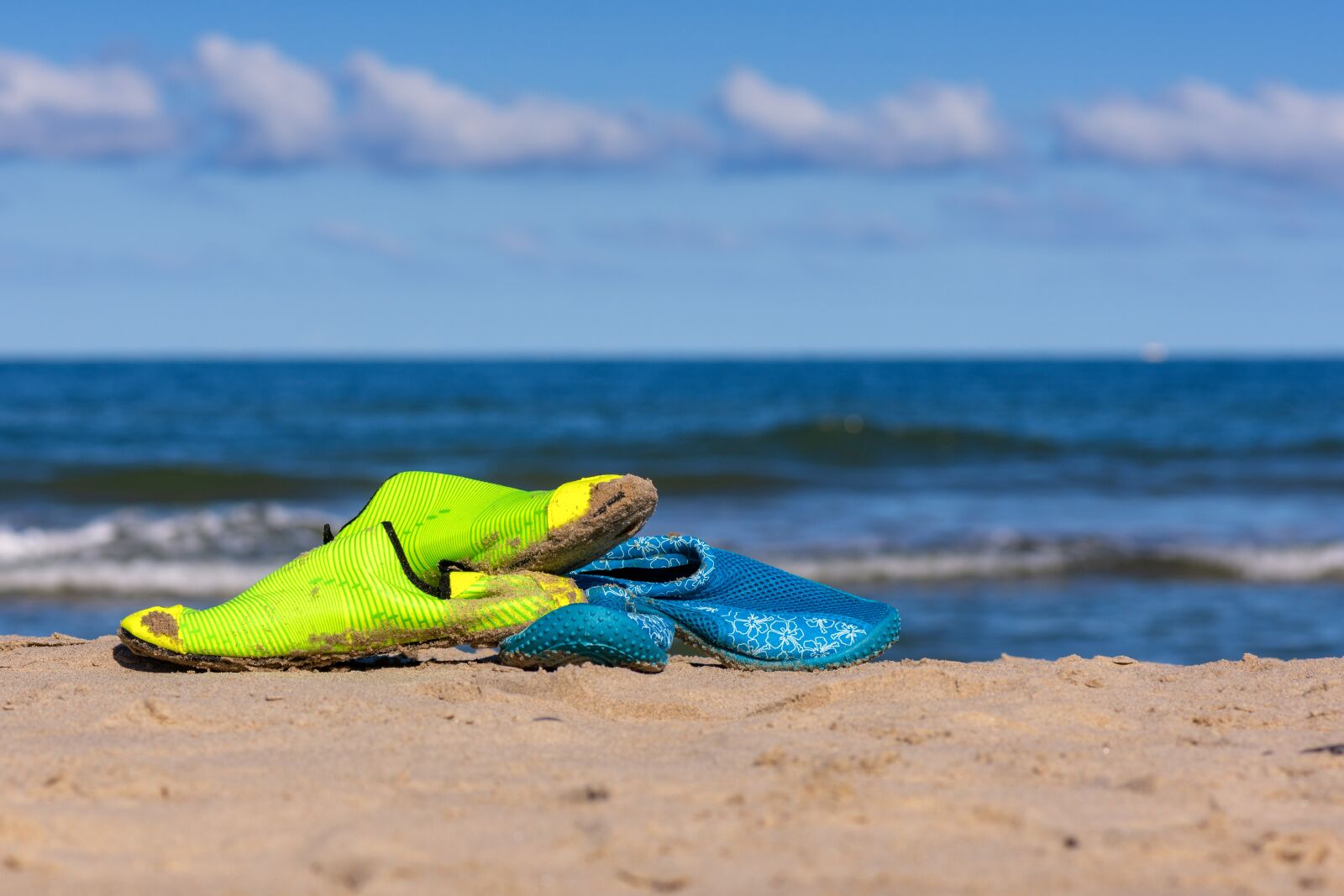 Nikon D7200 sample photo. Slippers, beach, flip flops photography