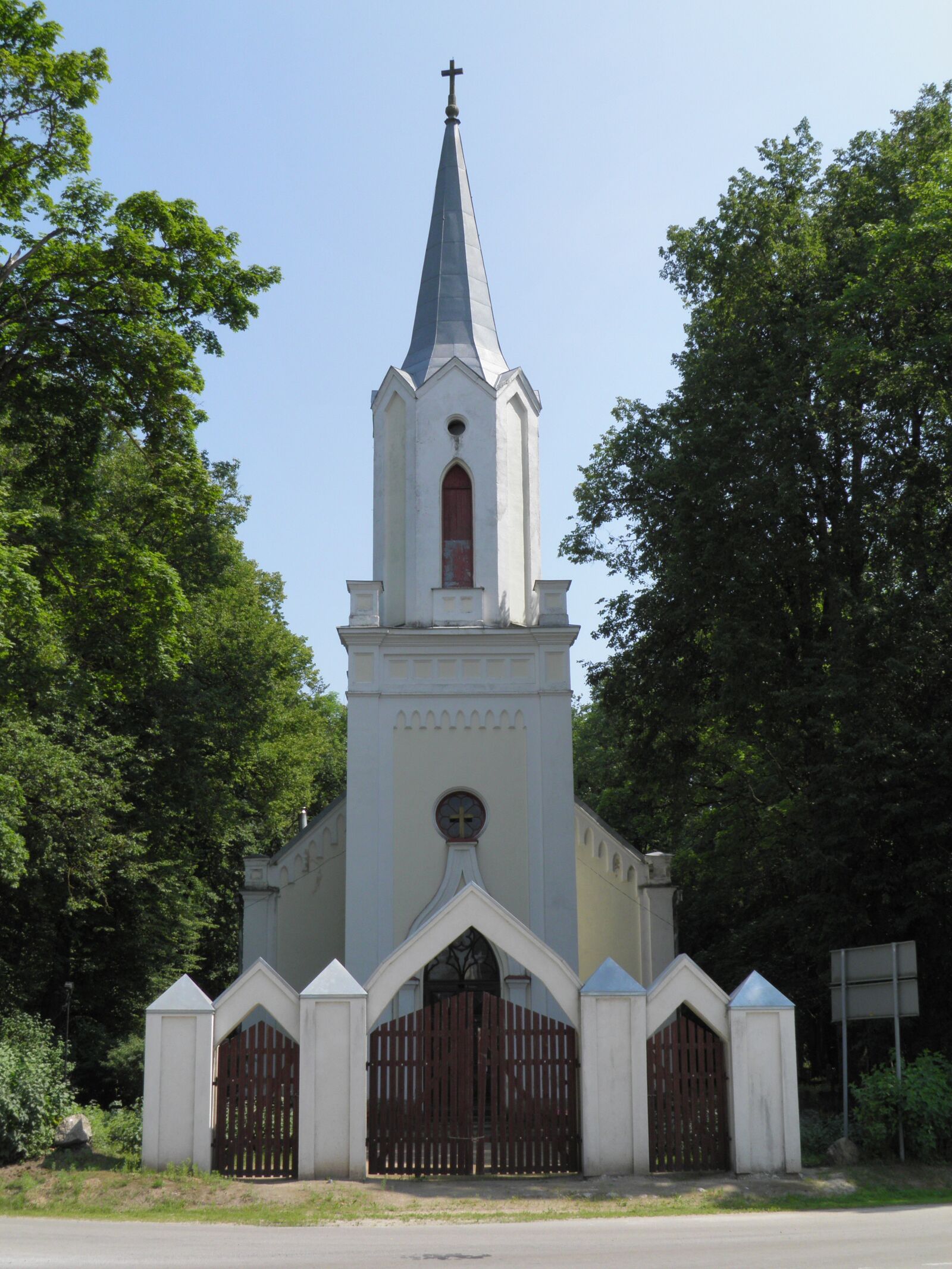 Olympus SP800UZ sample photo. Barbeles, church, building photography