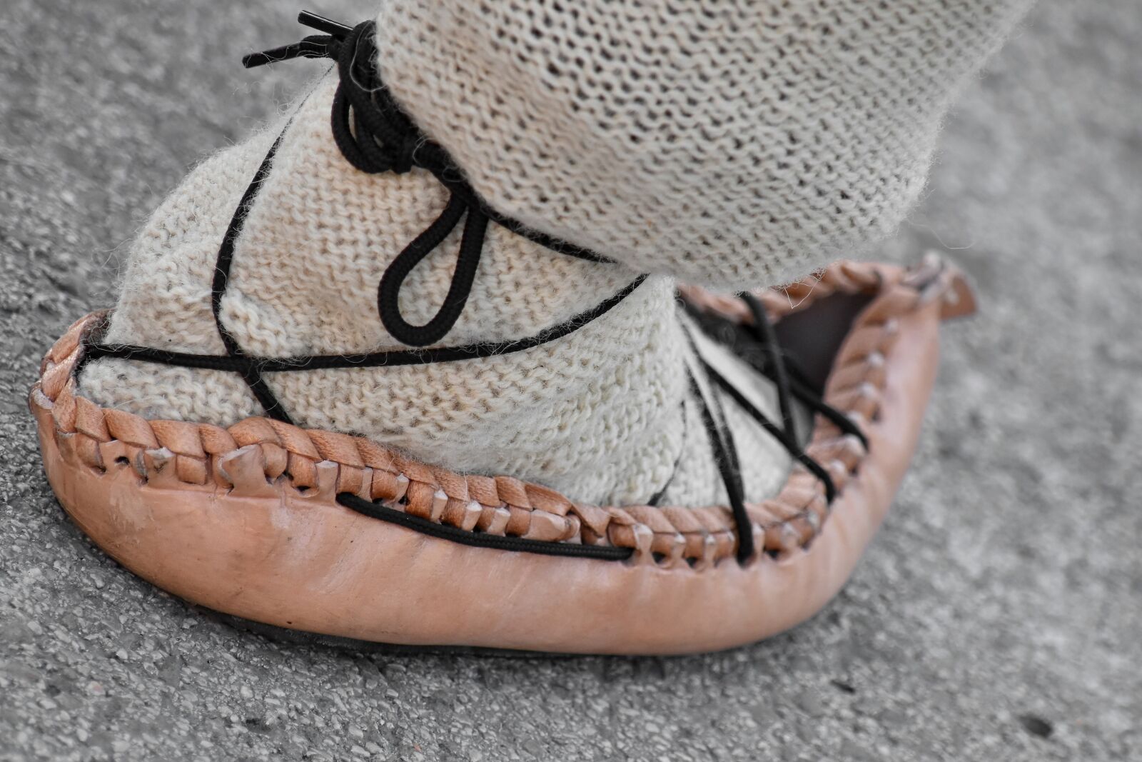 Nikon D5500 sample photo. Leather, old fashioned, shoe photography