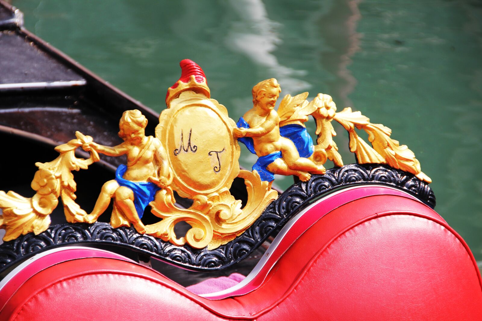 Canon EOS 60D sample photo. Love boat, gandole, venice photography