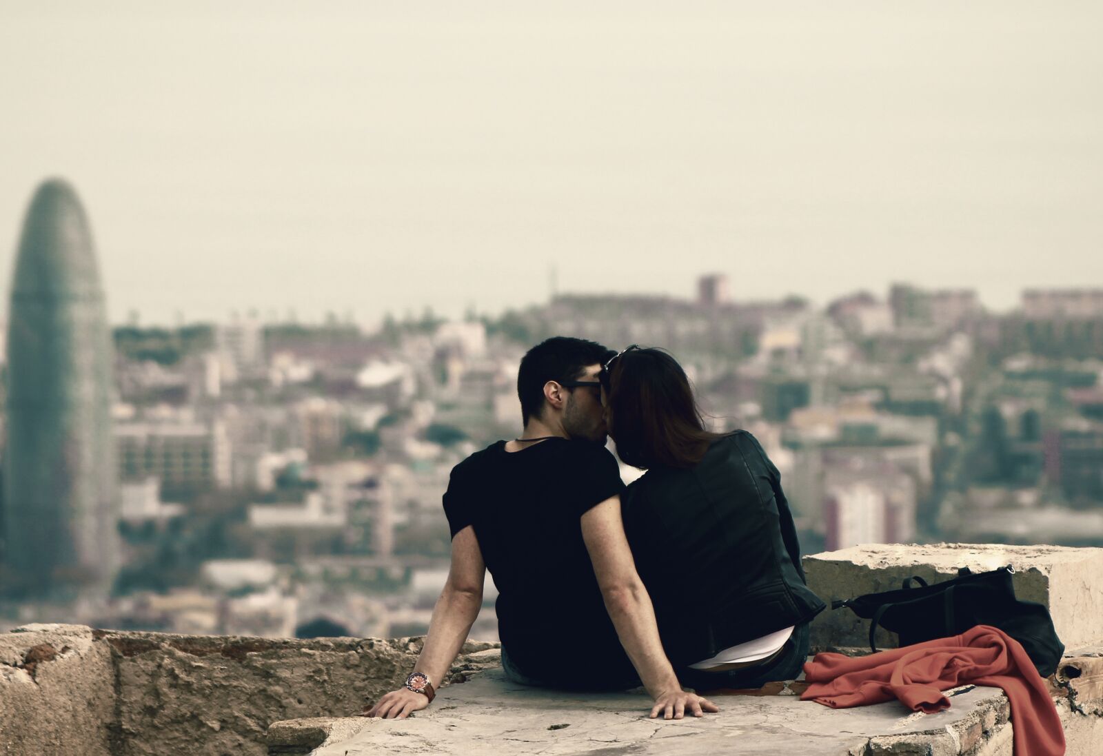 Canon EF 75-300mm f/4-5.6 sample photo. Barcelona, pair, romance photography