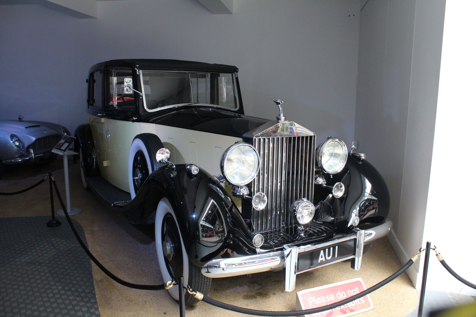 Canon EOS 600D (Rebel EOS T3i / EOS Kiss X5) sample photo. Beaulieu, car, museum photography