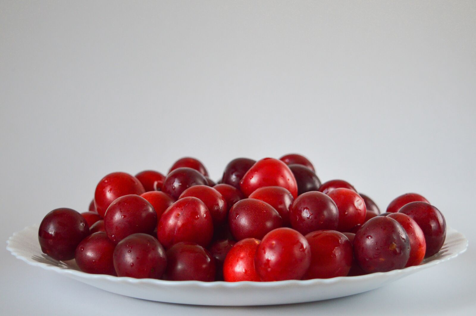 Nikon D3200 sample photo. Plum, fruits, sweet photography