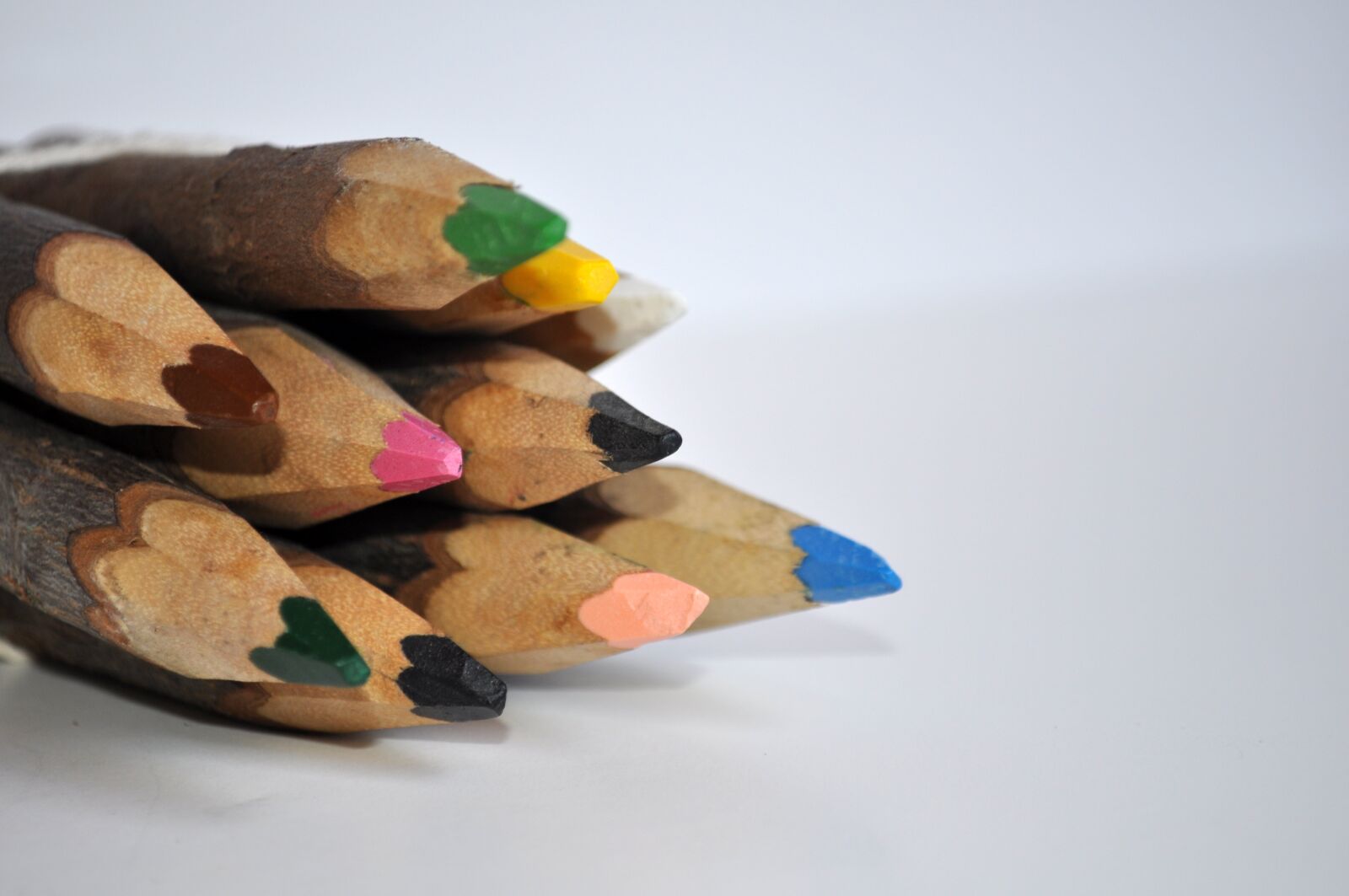 Nikon D5000 sample photo. Wood, desktop, pencil photography
