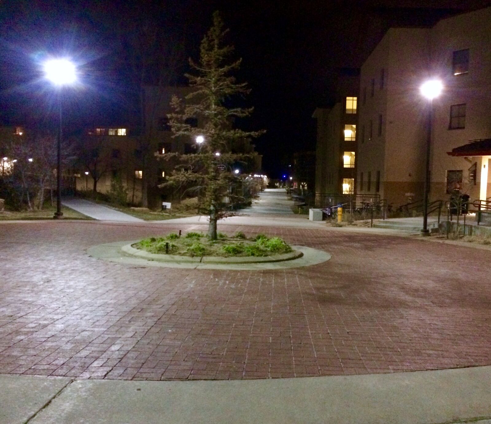 iPhone 5s back camera 4.15mm f/2.2 sample photo. College, color, light, night photography