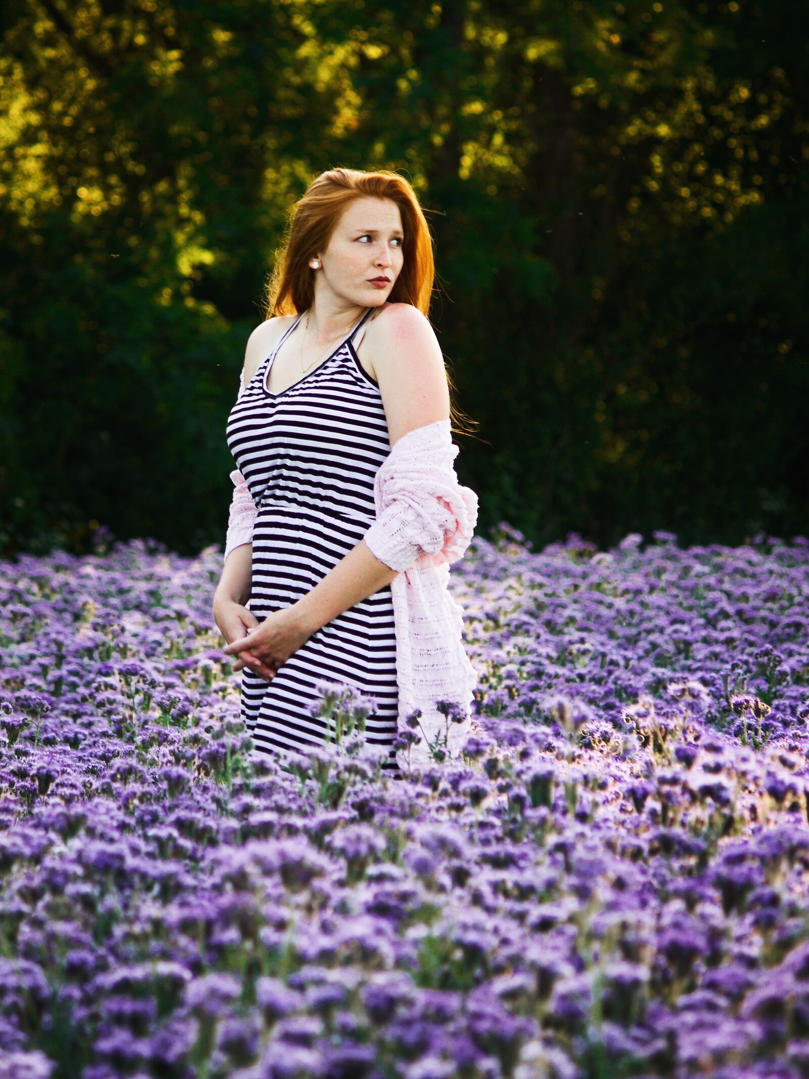 Canon EOS 600D (Rebel EOS T3i / EOS Kiss X5) sample photo. Woman, girl, purple photography