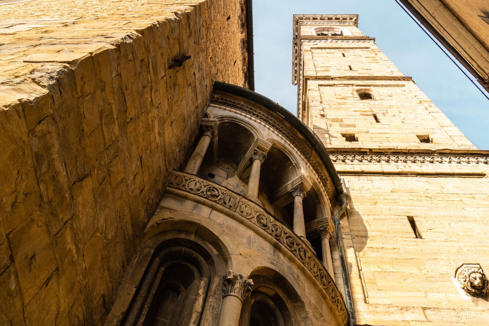 Sony a6500 + Sony Vario-Tessar T* E 16-70mm F4 ZA OSS sample photo. Tower, church, architecture photography