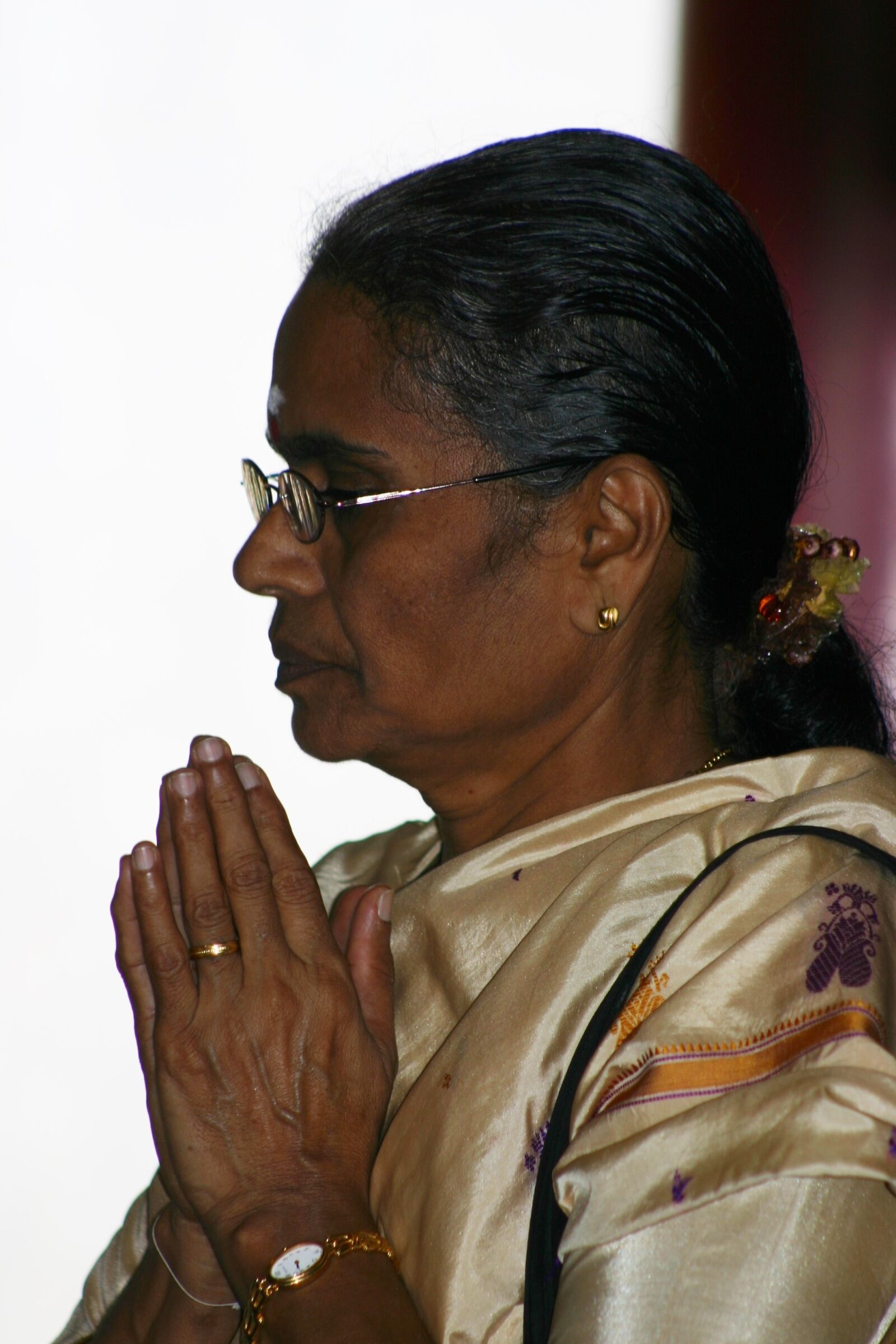 Canon EOS 300D (EOS Digital Rebel / EOS Kiss Digital) sample photo. Religion, i pray, pray photography
