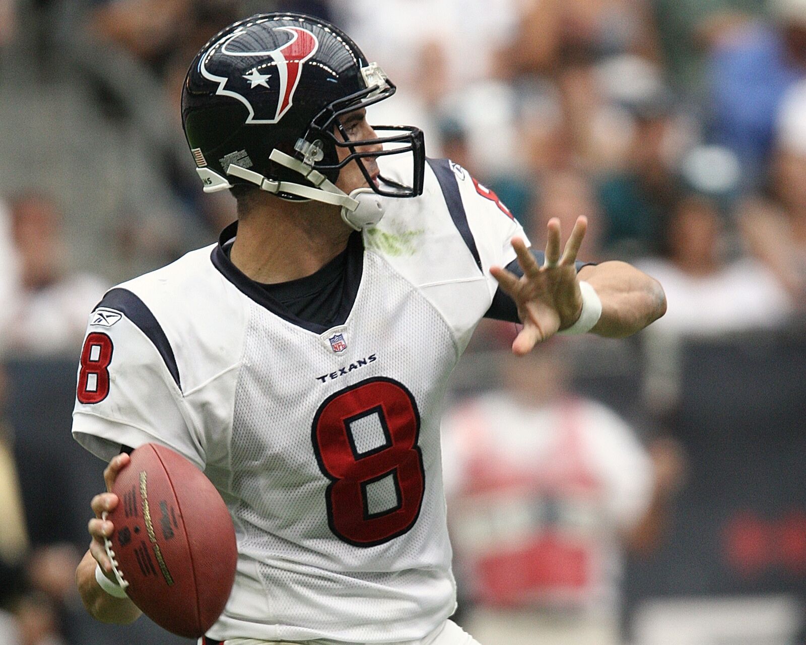 Canon EOS 20D sample photo. Quarterback, american football, action photography