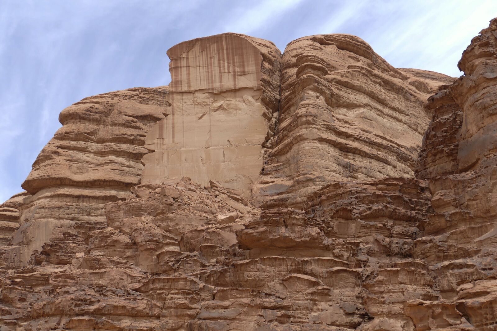 Panasonic Lumix DMC-FZ1000 sample photo. Jordan, desert, sand stone photography