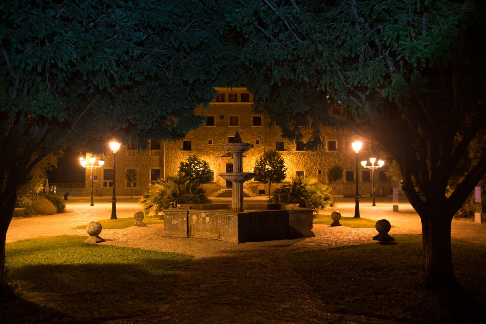 Nikon D7100 sample photo. Monastery lluc, night, sanctuary photography