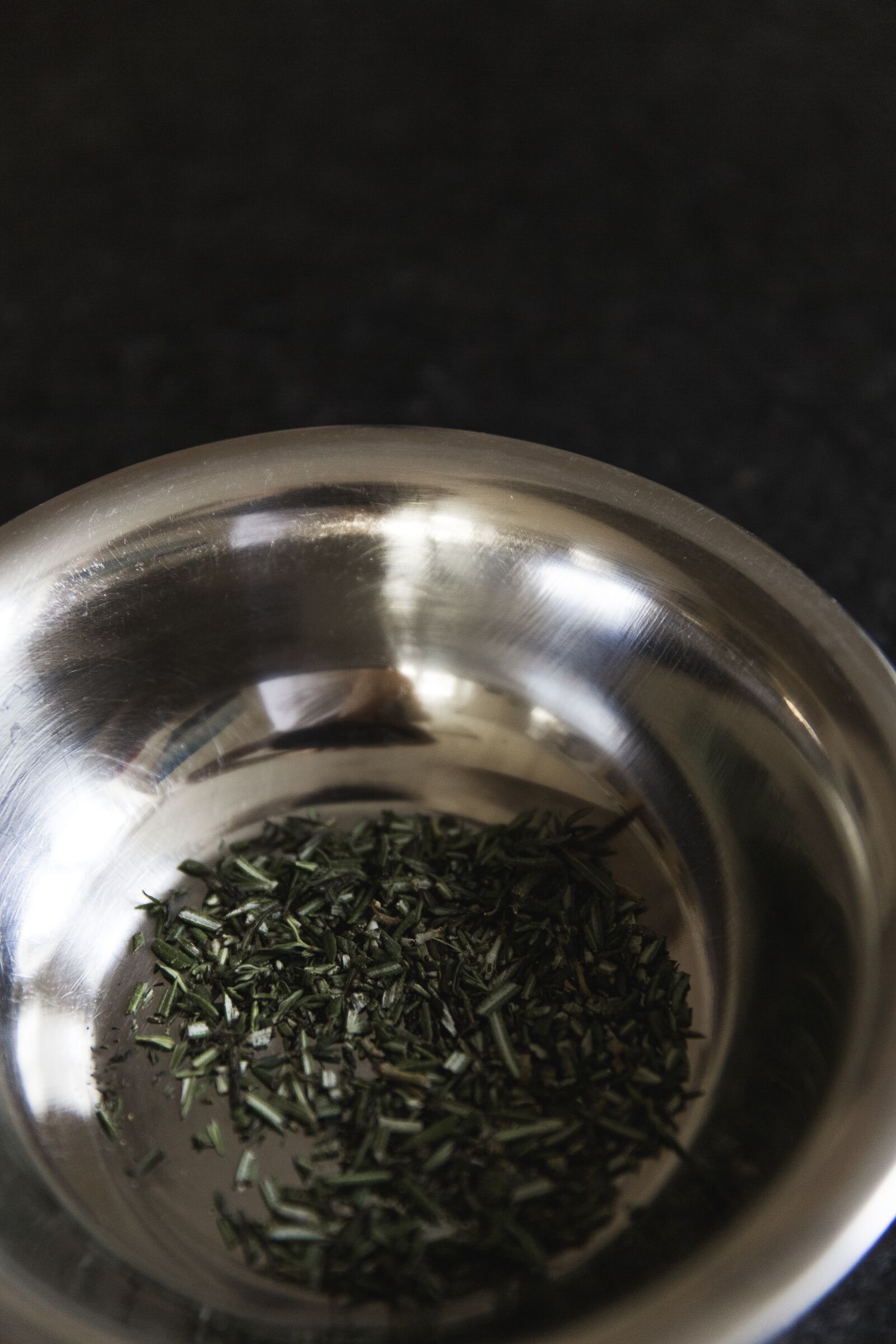Canon EF 24-70mm F2.8L II USM sample photo. Thyme, spice, herbal plant photography