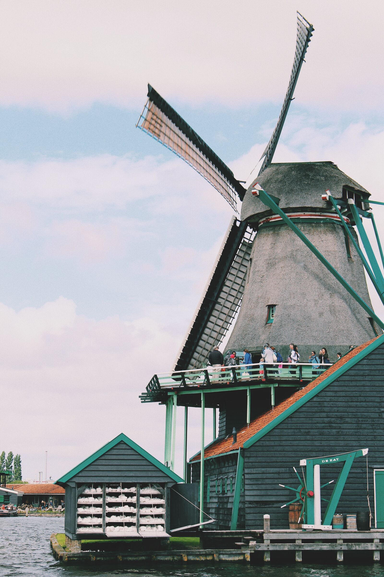Canon EOS 700D (EOS Rebel T5i / EOS Kiss X7i) sample photo. People, walking, on, windmill photography