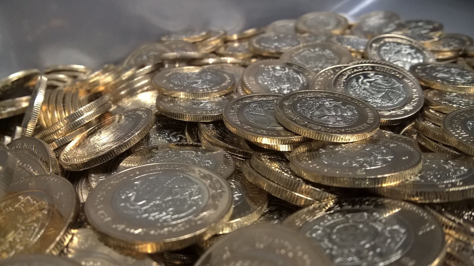 Microsoft Lumia 640 XL sample photo. Coins, mexican peso, money photography