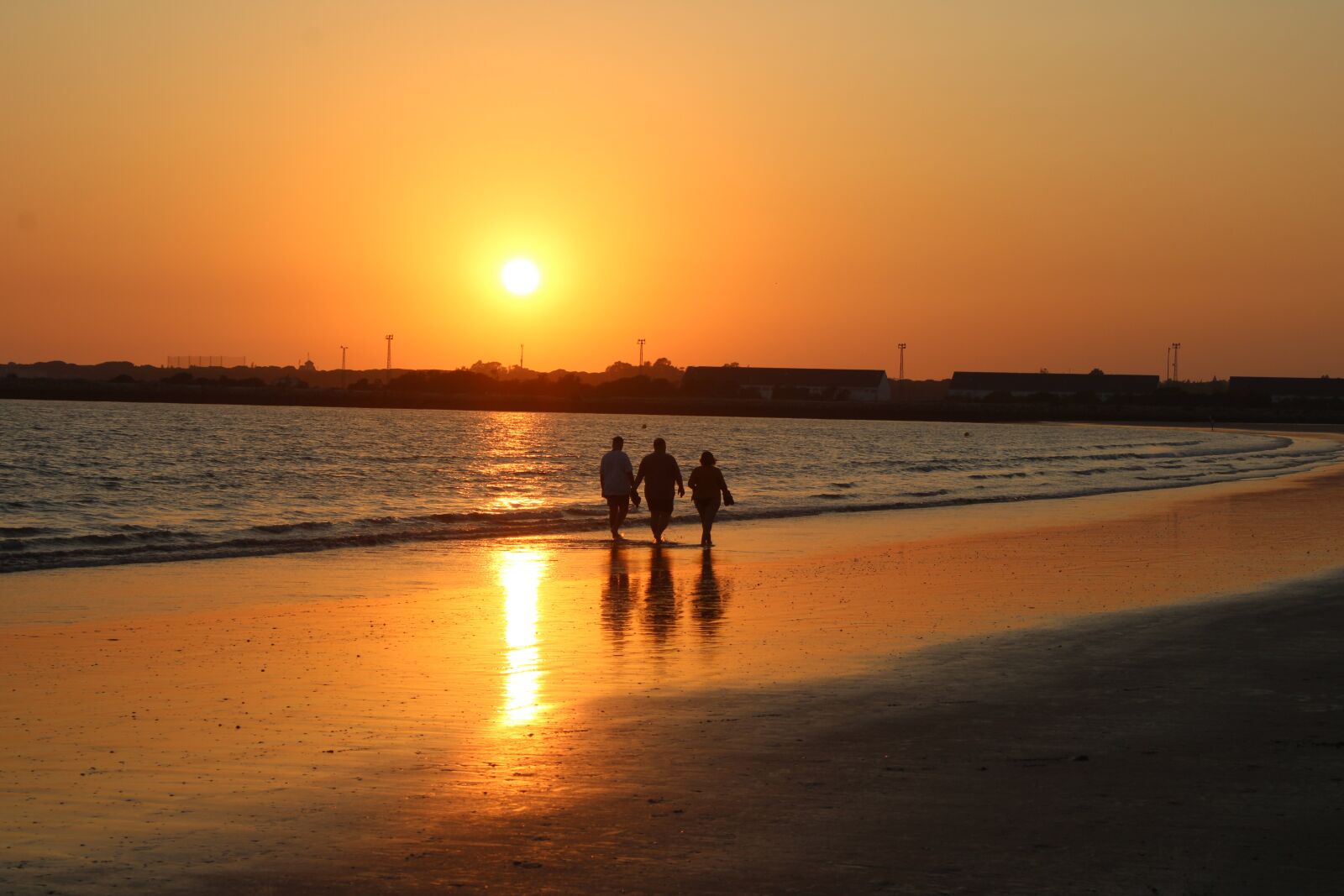 Canon EOS 2000D (EOS Rebel T7 / EOS Kiss X90 / EOS 1500D) sample photo. Beach, sunset, cadiz photography