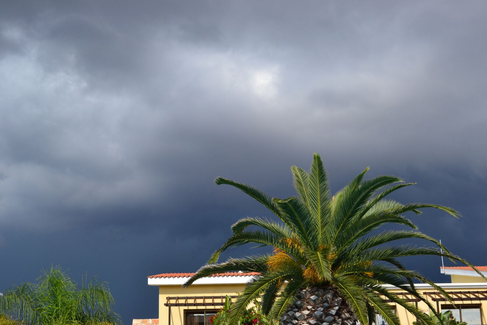 Nikon D3100 sample photo. Thunderstorm, palma, cloud photography