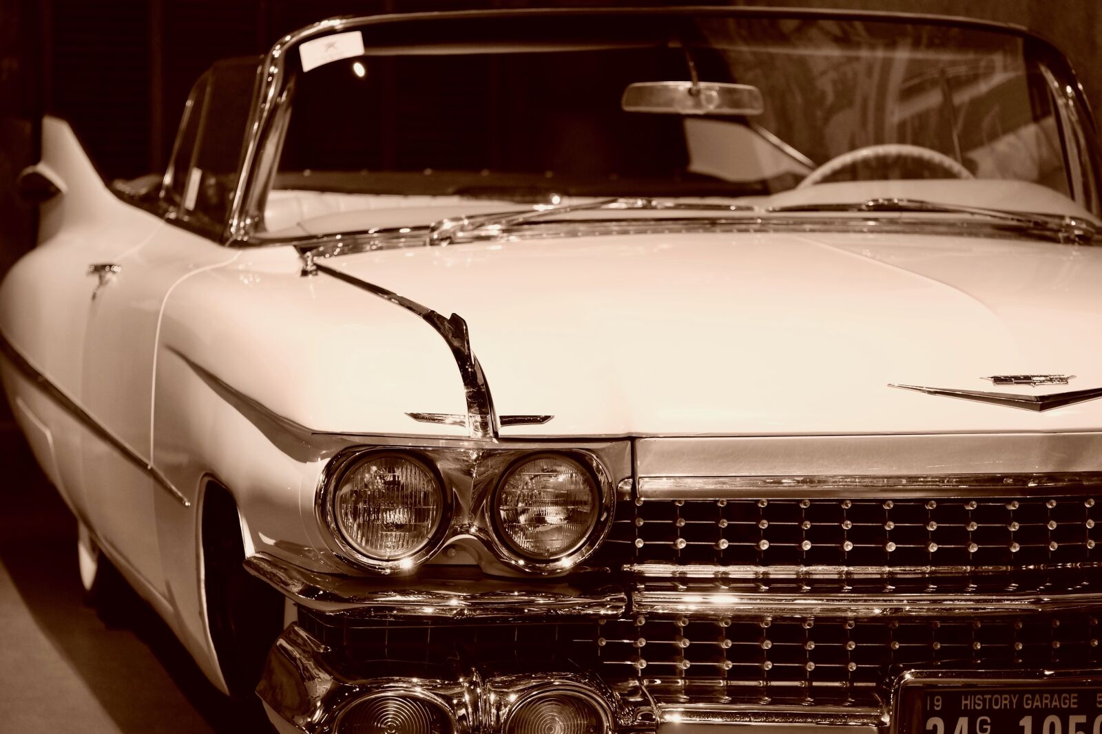 Fujifilm XF 55-200mm F3.5-4.8 R LM OIS sample photo. Classic car, open car photography