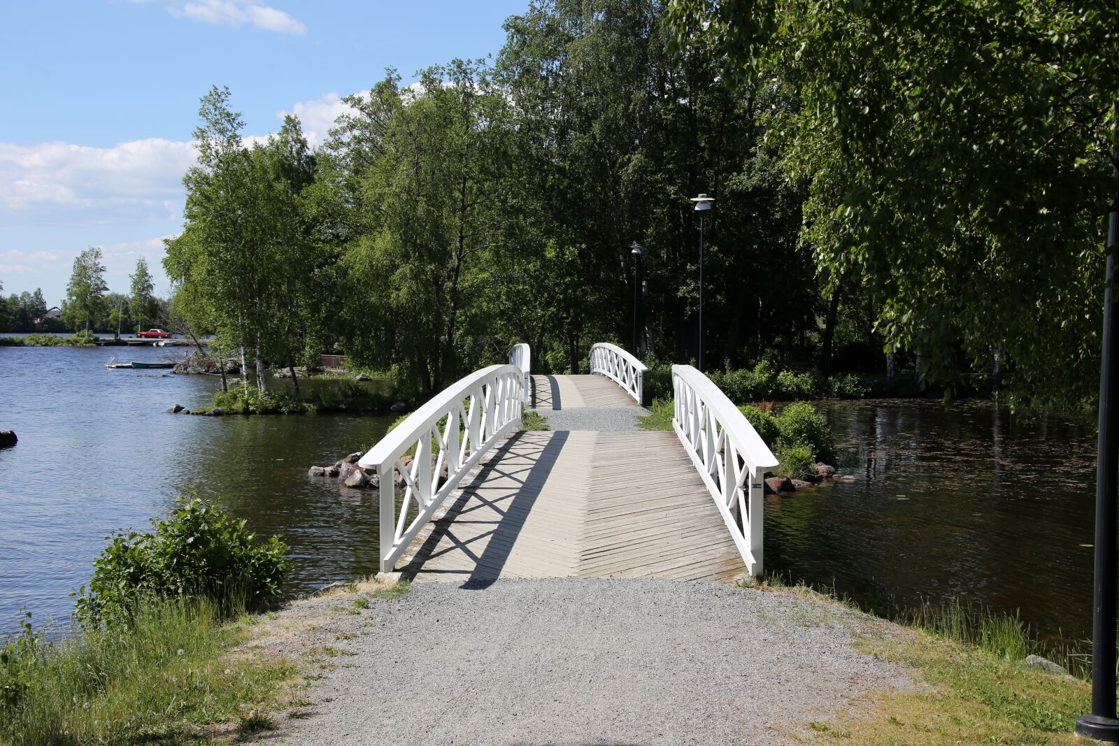 Canon EF 28-300mm F3.5-5.6L IS USM sample photo. Bridge, white, the romantic photography