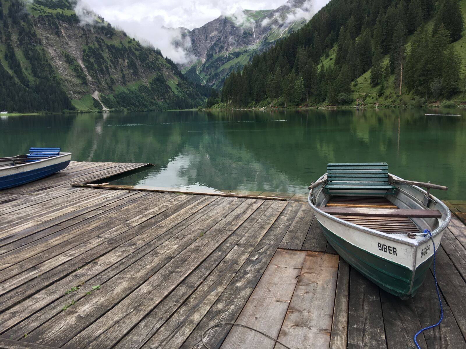 iPhone 6s Plus back camera 4.15mm f/2.2 sample photo. Allgäu, vilsalpsee, lake photography