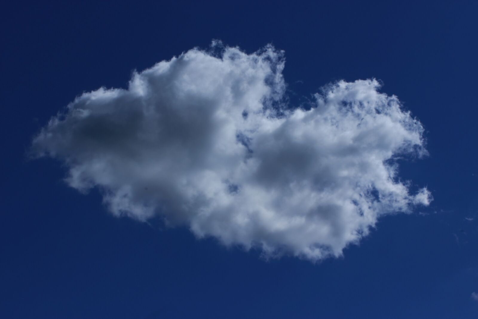 Canon EOS 600D (Rebel EOS T3i / EOS Kiss X5) sample photo. Sky, wrecks, puff photography