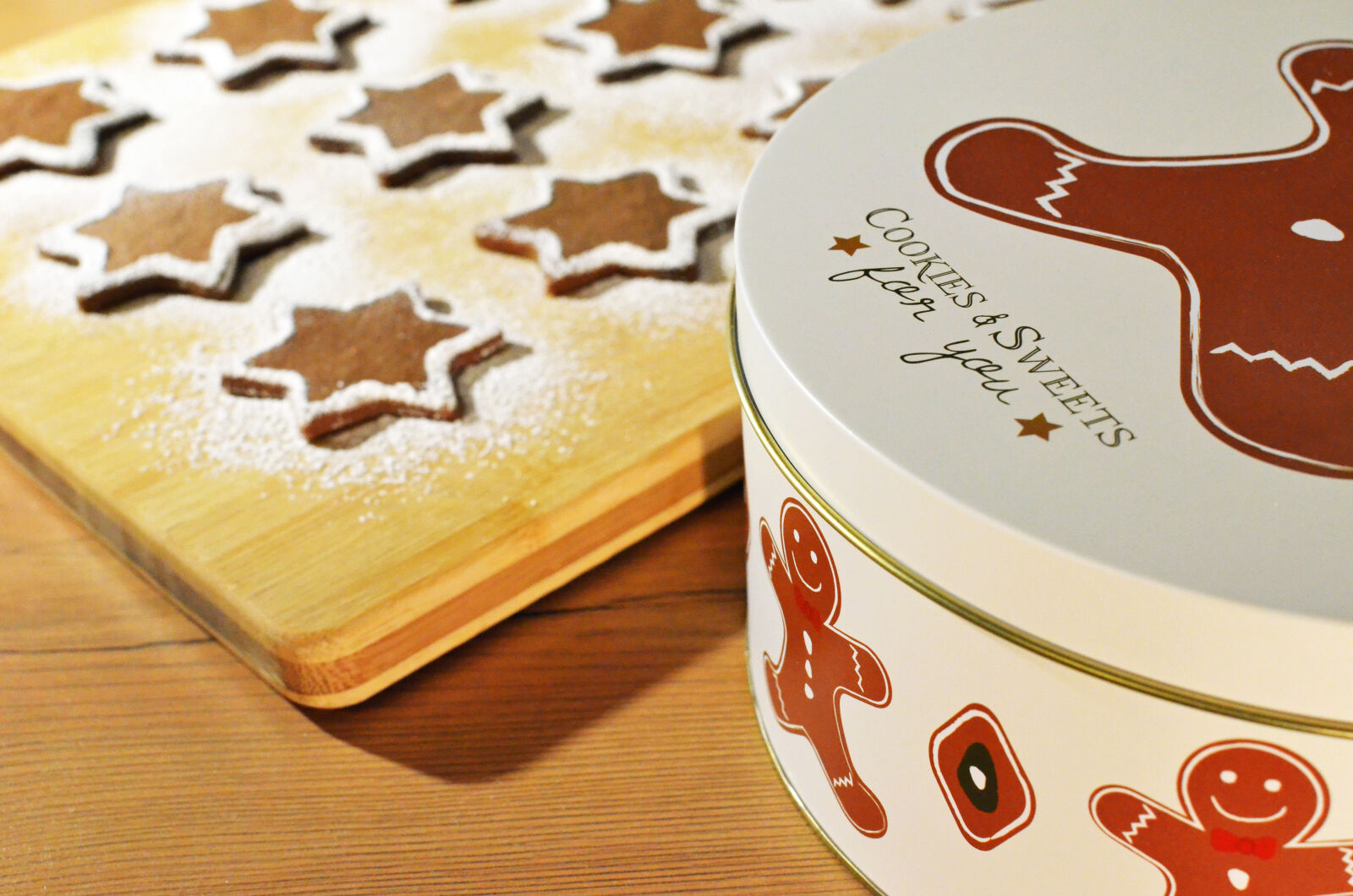 Nikon D5100 + Nikon AF-S DX Nikkor 35mm F1.8G sample photo. Sugar, cookies, christmas, xmas photography