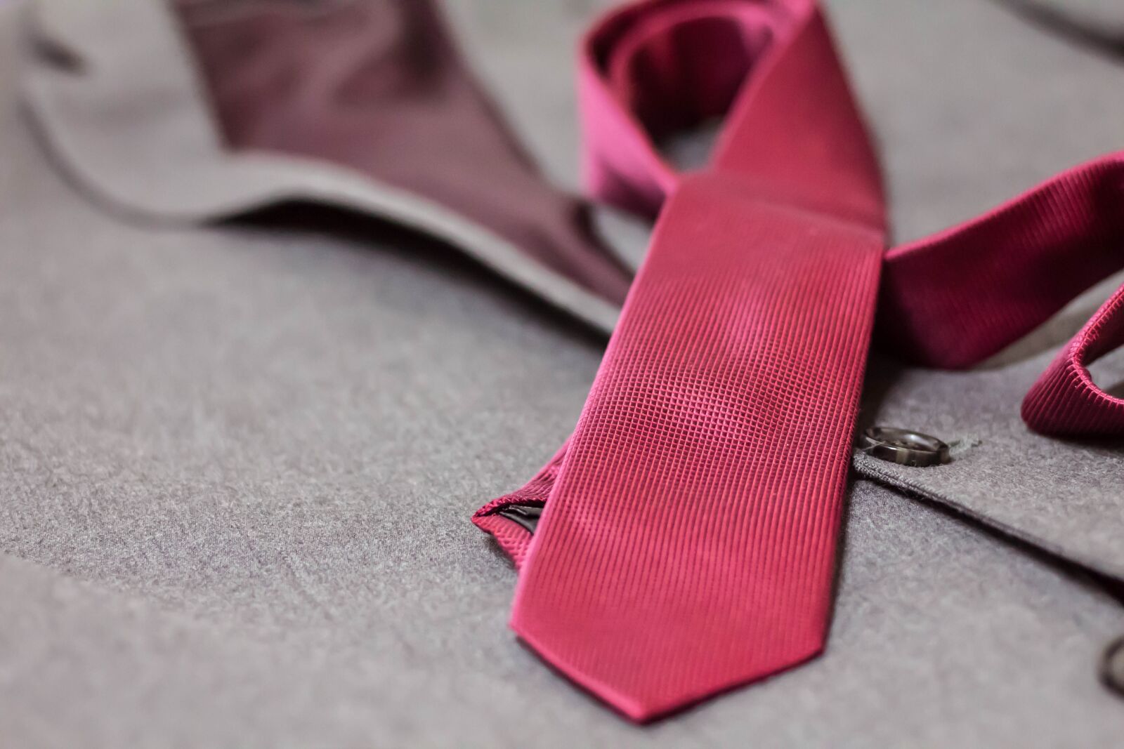 Canon EF 50mm F1.8 STM sample photo. Tie, clothing, suit photography