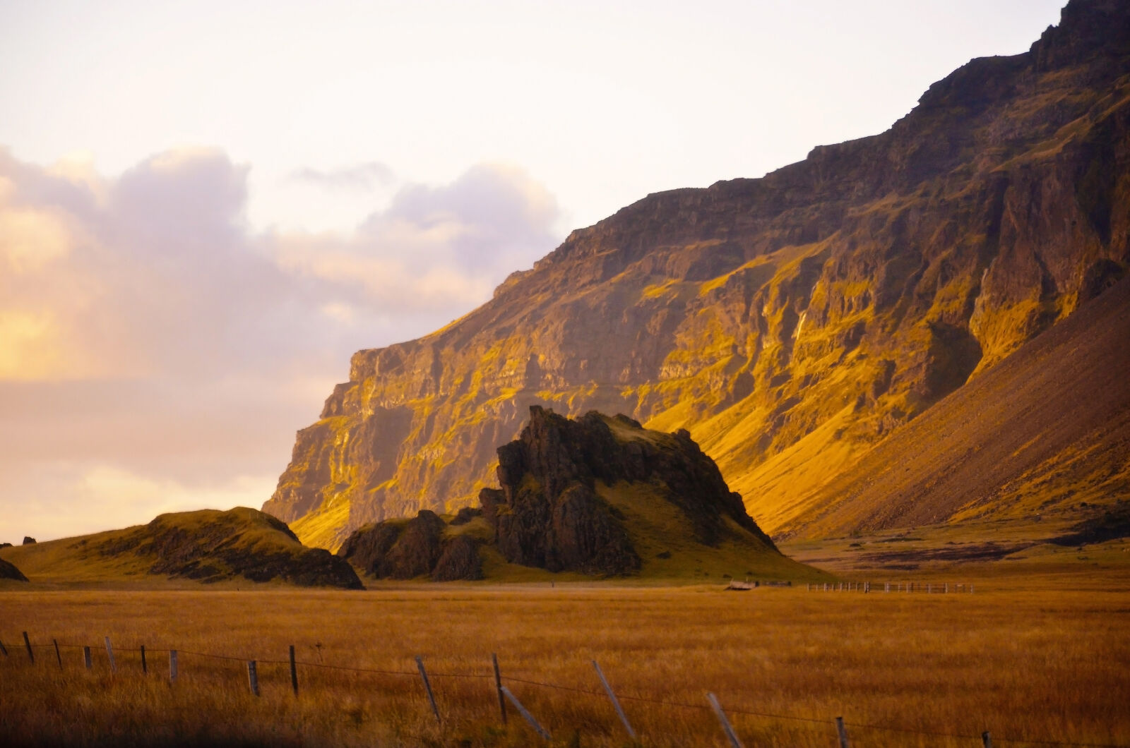 Nikon D7000 sample photo. Cliff, clouds, iceland, mountain photography