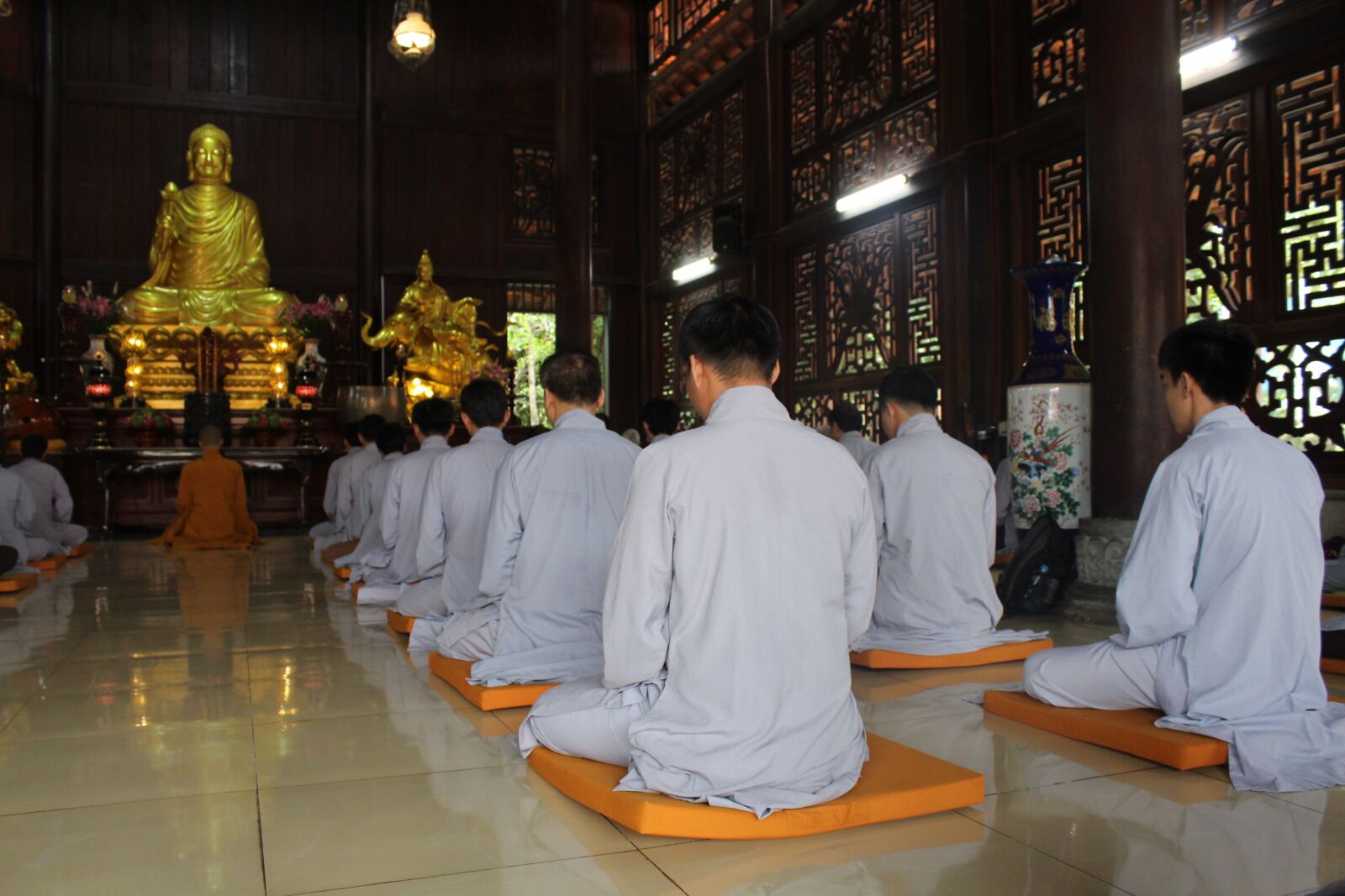 Canon EOS 1300D (EOS Rebel T6 / EOS Kiss X80) sample photo. Vietnam, asia, traditional photography