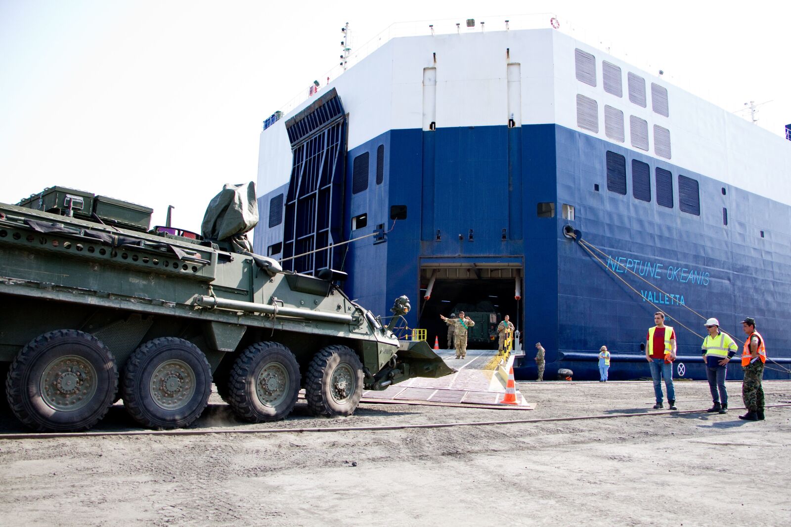 Canon EOS 7D sample photo. Lav-25, armored vehicle, apc photography