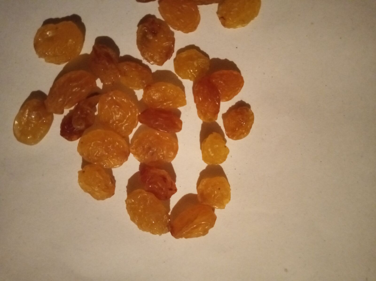 Xiaomi Redmi 6 sample photo. Raisins, dried grapes, fruit photography