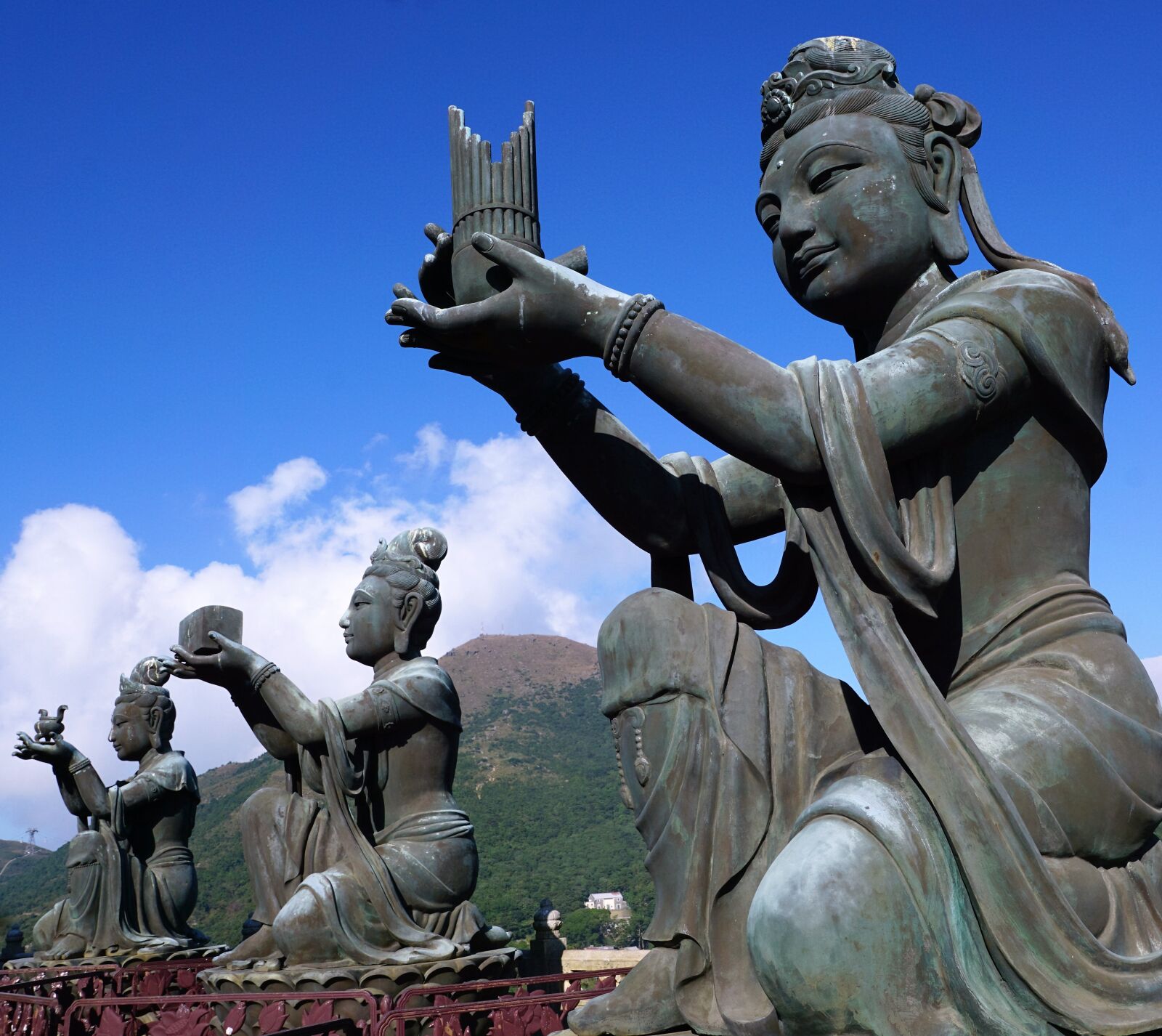 Sony ILCA-77M2 + Sony DT 16-50mm F2.8 SSM sample photo. Statue, sculpture, travel photography