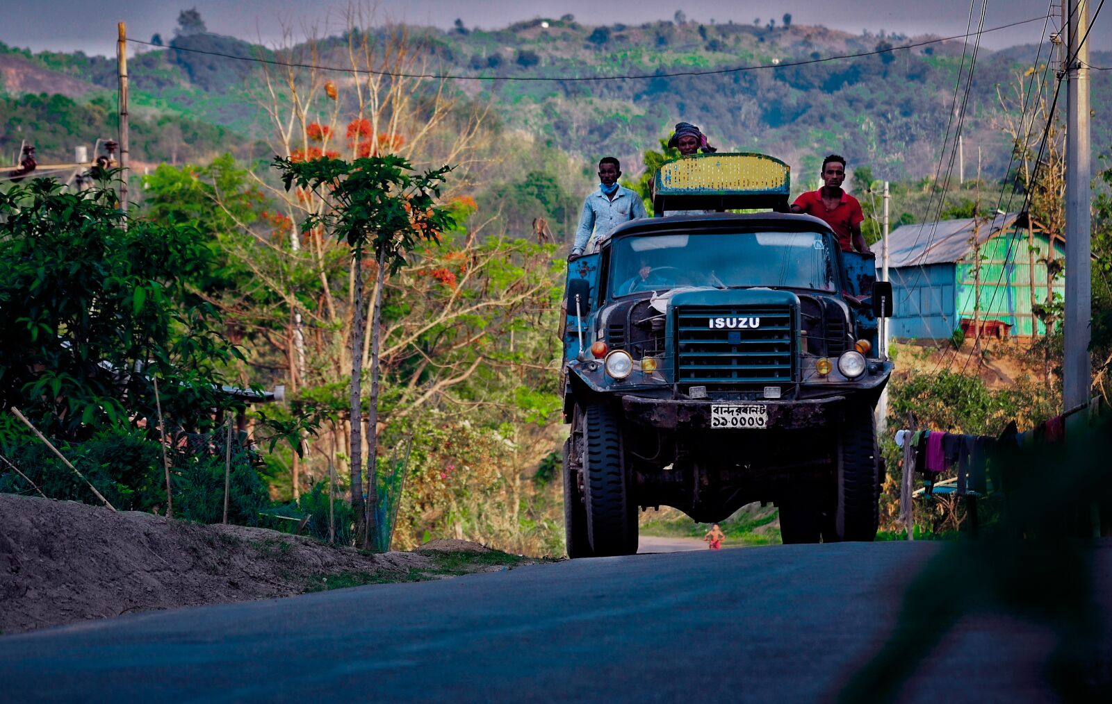 Nikon D5100 sample photo. Destruction, destitution, transportation photography