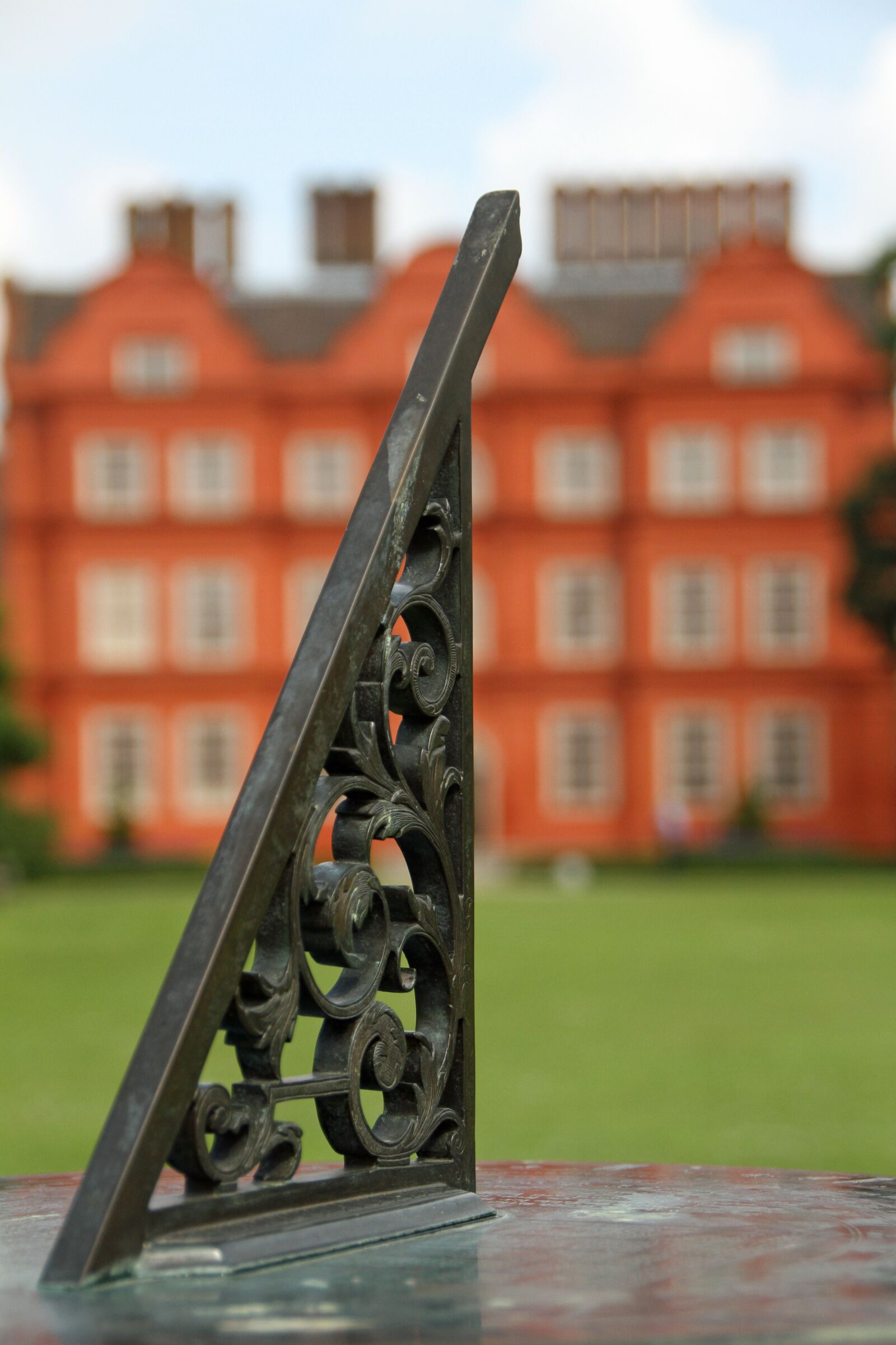Canon EOS 7D sample photo. Kew garden, solar, watch photography