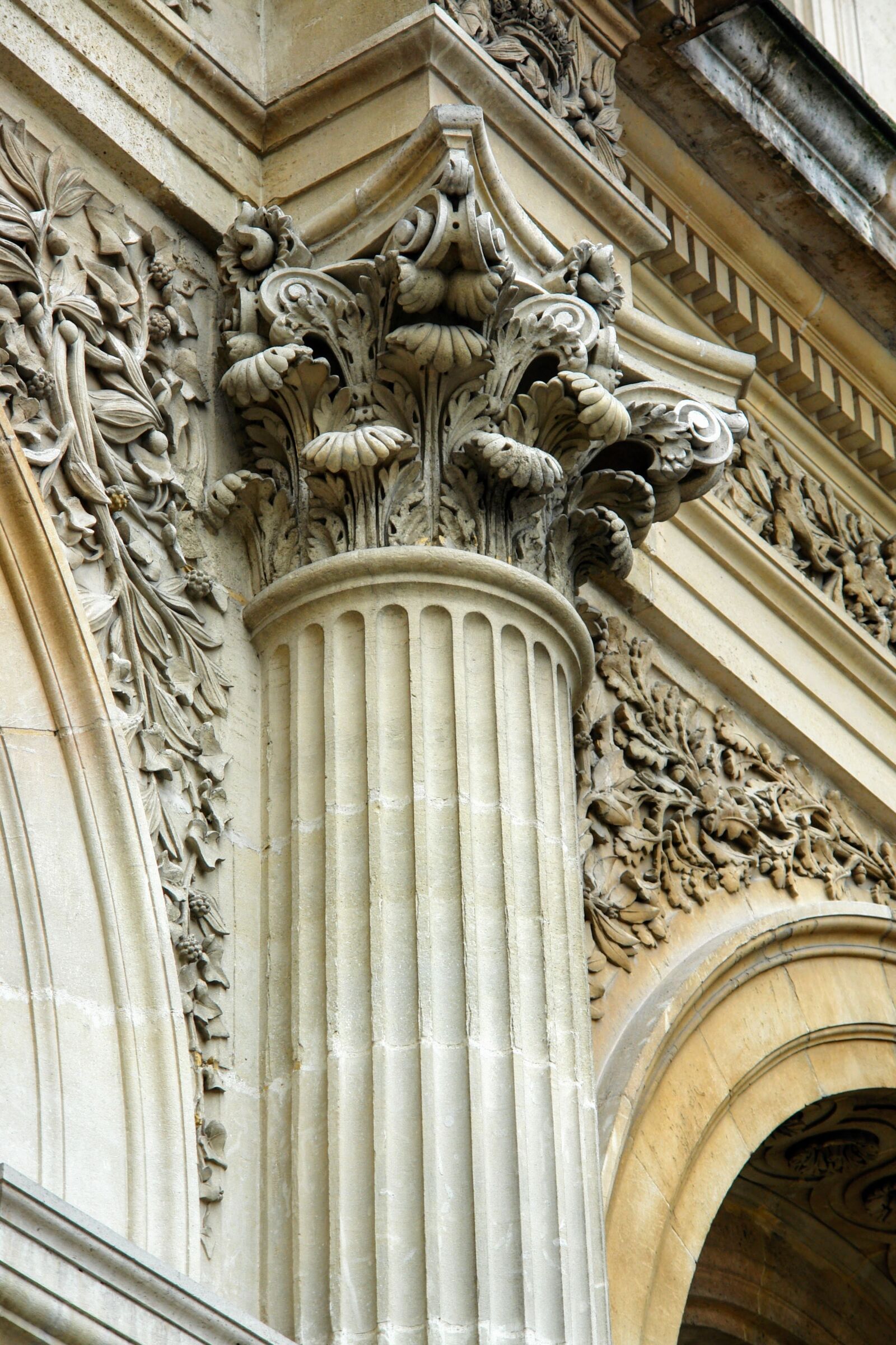Sony DSC-R1 sample photo. Paris, facade, architecture photography