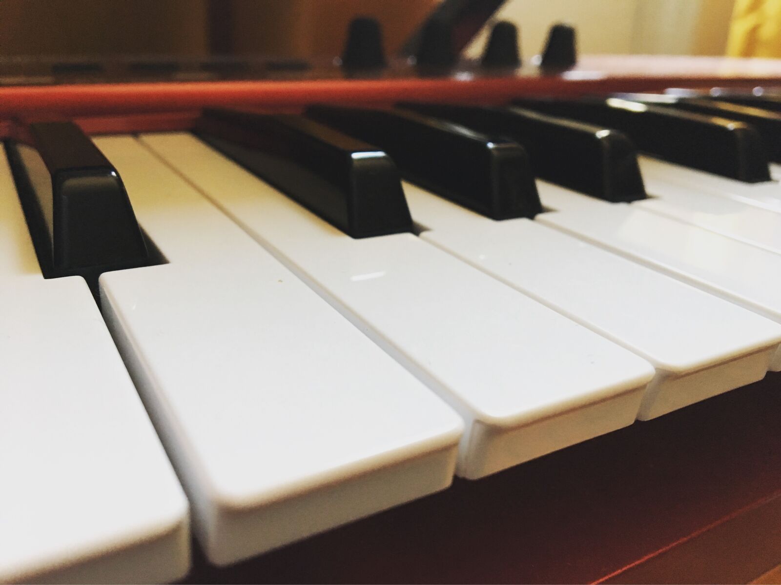 Apple iPhone 6s sample photo. Piano, keyboard, musical photography