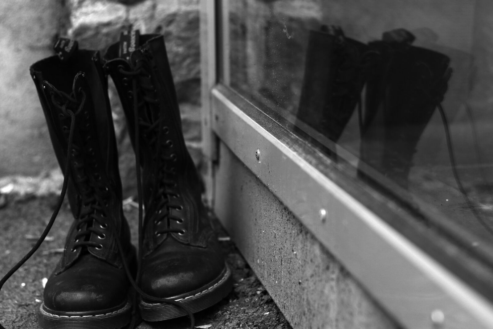 Canon EOS 7D Mark II sample photo. Boots, footwear, dr photography