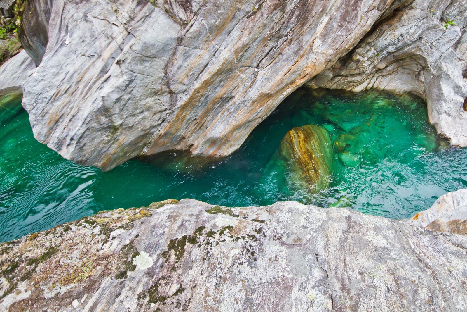 Canon EOS 7D sample photo. Rock, water, verzasca photography