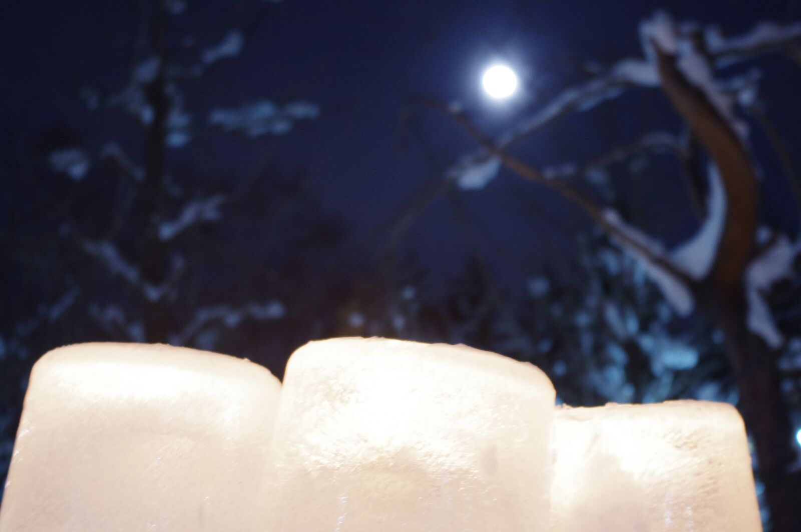 Pentax K-r sample photo. Ice, candle, lantern photography