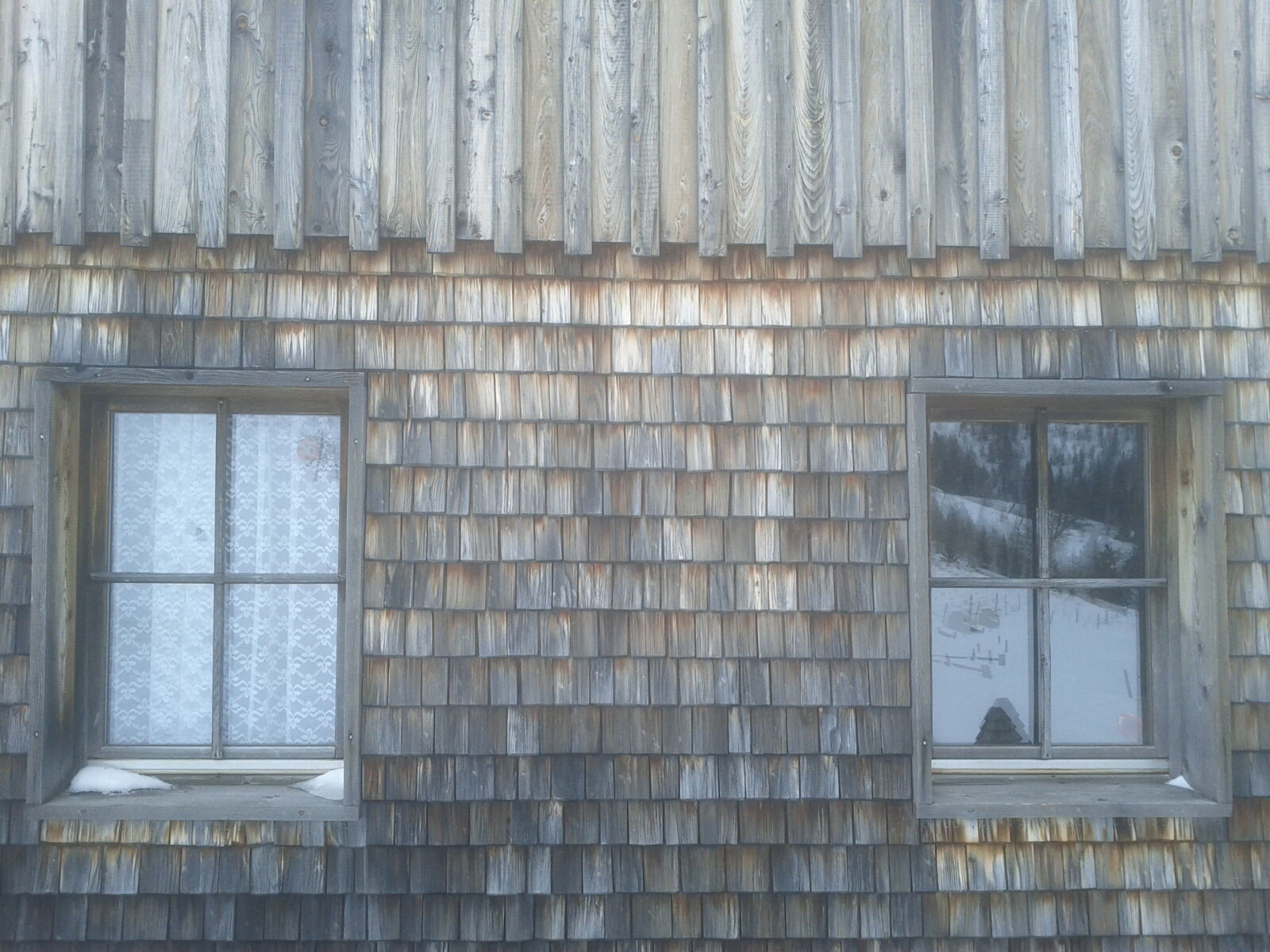 Google Nexus S sample photo. House, windows, wood photography