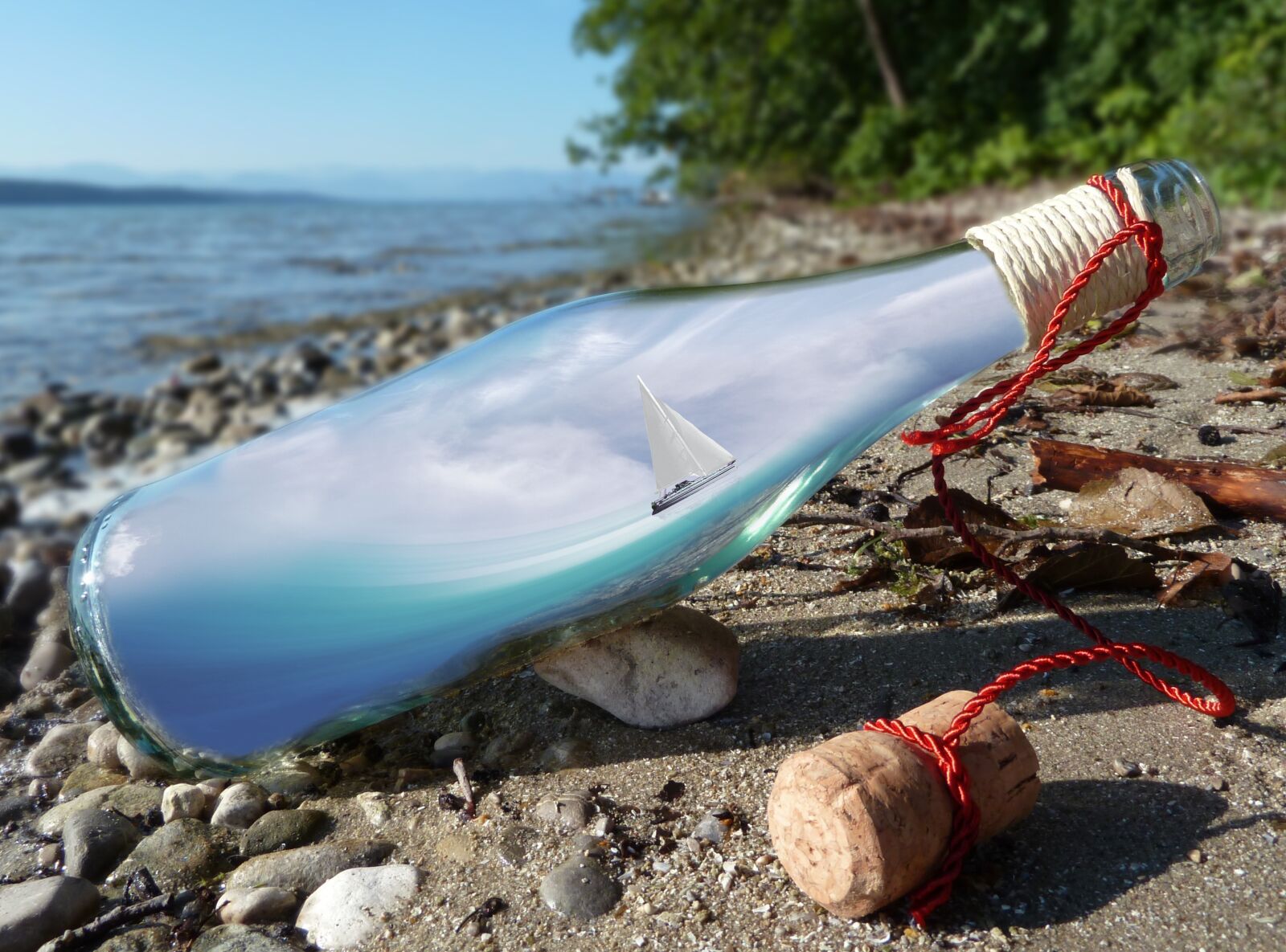 Panasonic Lumix DMC-ZS5 (Lumix DMC-TZ8) sample photo. Bottle, seashore, sailing boat photography