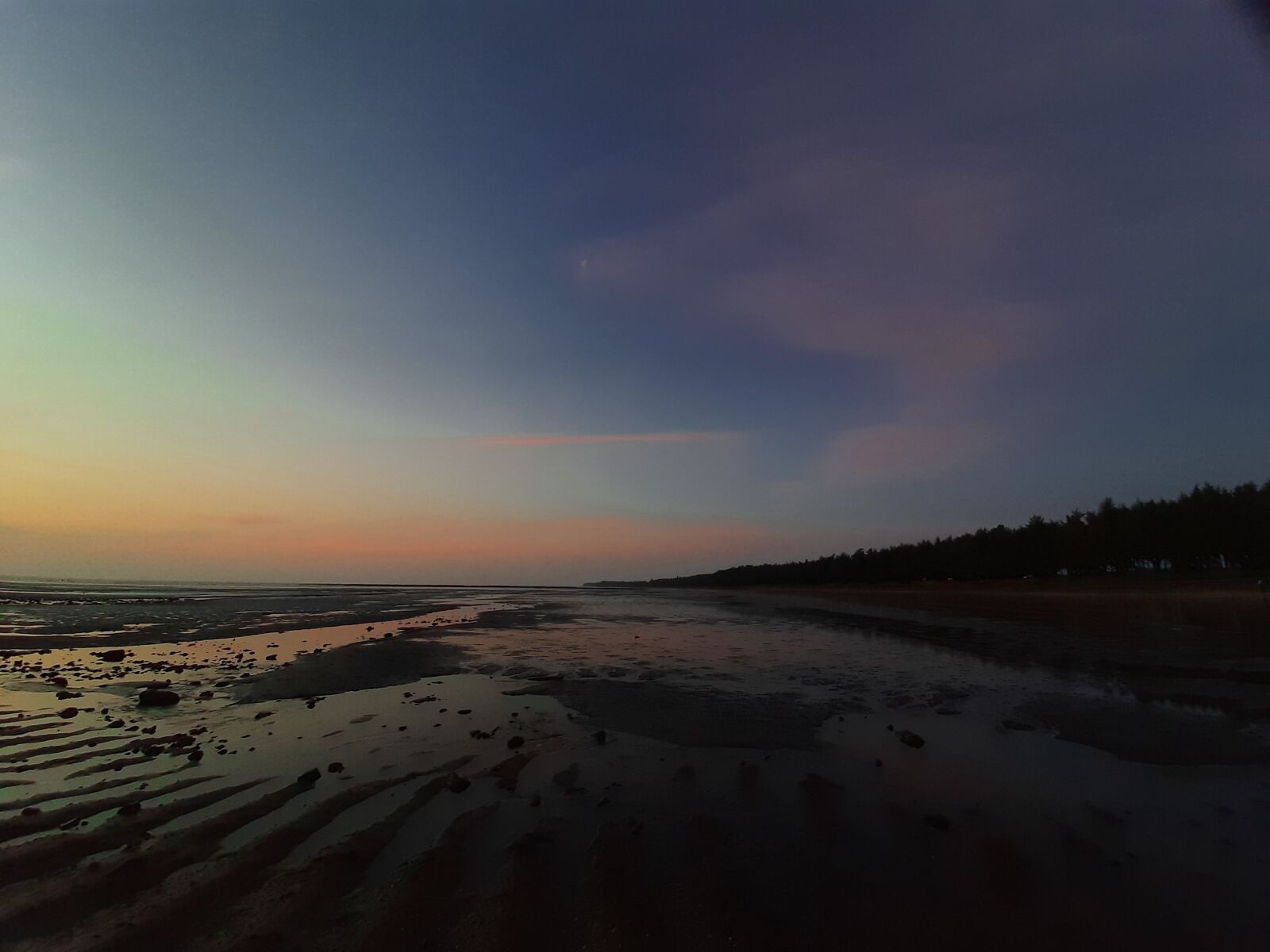 Samsung SM-M215F sample photo. Sunset, beach, sea photography