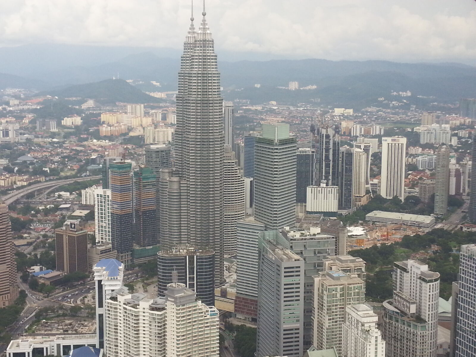 Samsung Galaxy Note2 sample photo. Klcc, malaysia photography