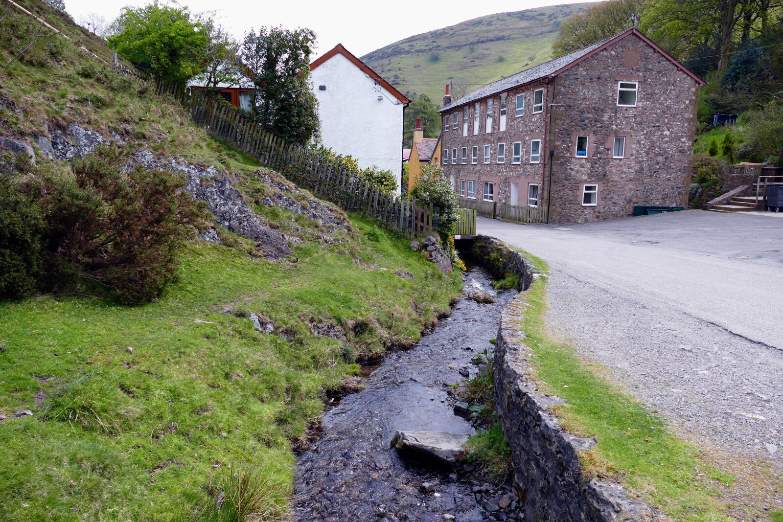 Panasonic Lumix DMC-FZ1000 sample photo. Stream, carding mill valley photography