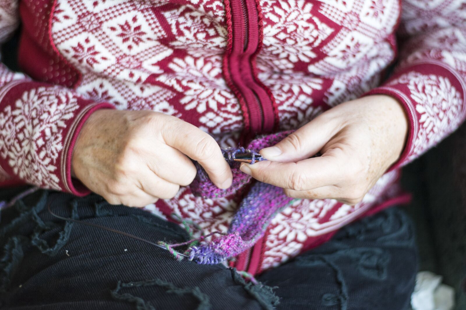 Nikon D5200 sample photo. Knitting, knitted fabric, crafts photography