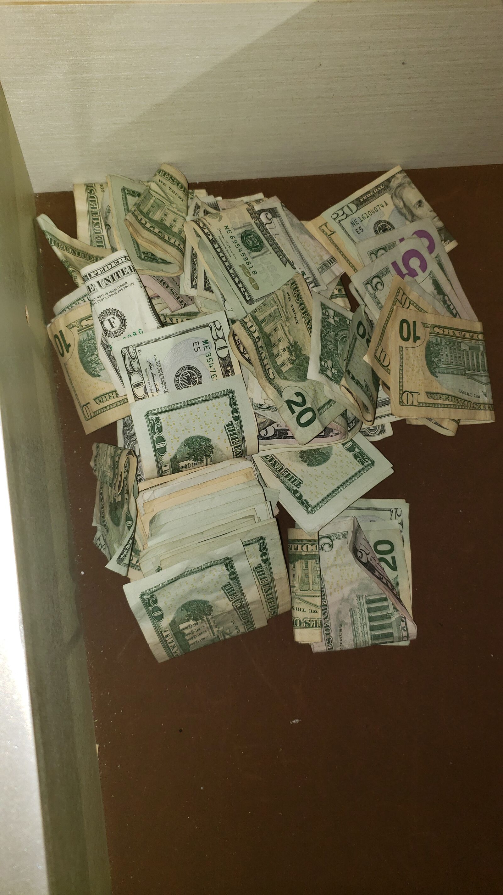 Samsung Galaxy Note9 sample photo. Cash, money, bankroll photography